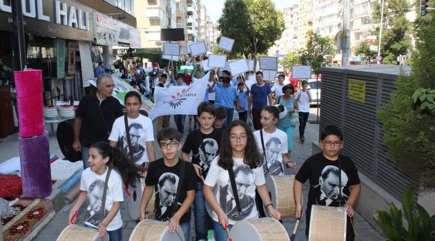Karabağlar'da "uyuşturucuya hayır" yürüyüşü