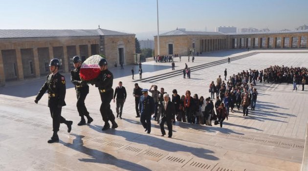 Karşıyaka’nın gençleri Ata’nın huzurunda