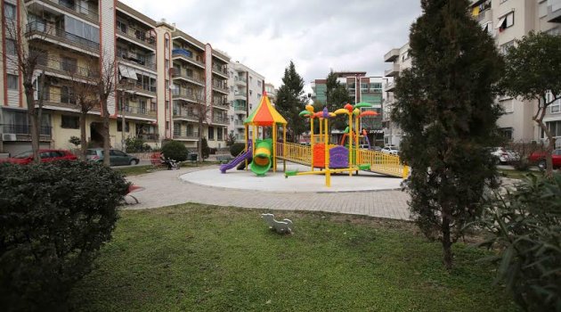 Karşıyaka’nın parkları yenileniyor