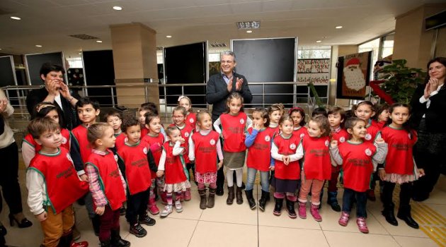 Karşıyakalı miniklerden çevreci sergi