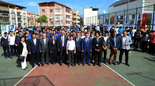 Kemalpaşa'da bilim şenliği