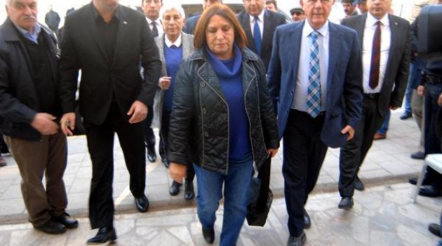 Kılıçdaroğlu'nun Eşinden Şehidin Baba Ocağına Ziyaret