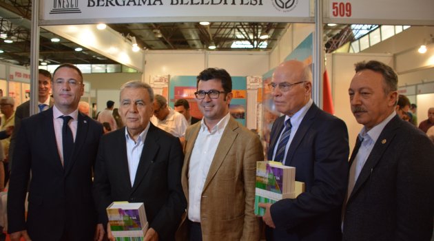 Kitap Fuarında Bergama İlgisi