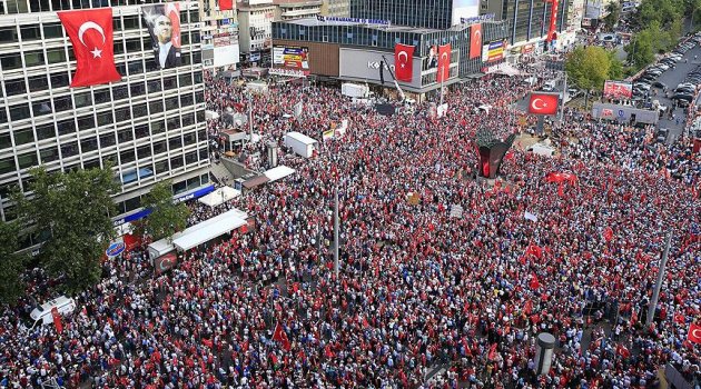 Kızılay Meydanı'nın ismi değişti