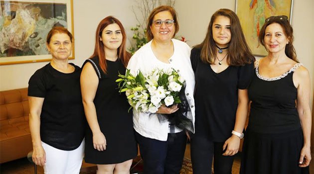 KONAK'TA "EĞİTİM ŞART" DESTEĞİ