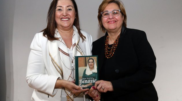 "Konak'ta Medeni Kanun ve Benazir konuşuldu"