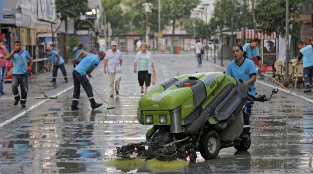 Kültürpark ve çevresine fuar temizliği