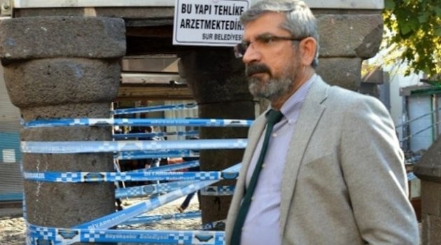 Lonra'da Tahir Elçi İnsan Hakları Vakfı kuruldu