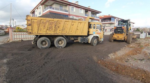 Menderes'te çamurlu yollara veda