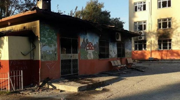 Mersin'de PKK yandaşları okulu ateşe verdi