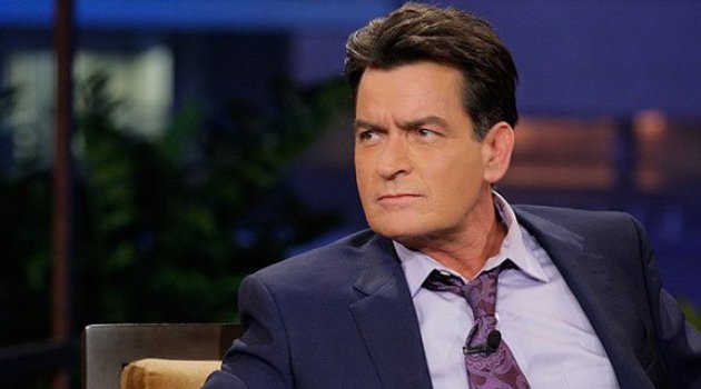 O aktör Charlie Sheen mi