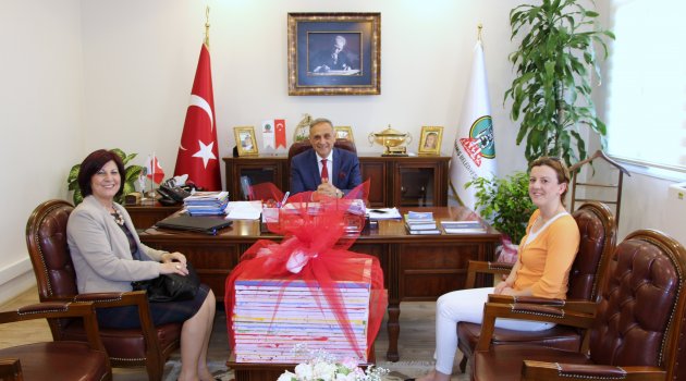 Ödemiş Belediye Hizmet Binası duvarları renklendi