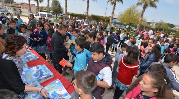 Ödemişli çocuklara astronomi hakkında seminer verildi
