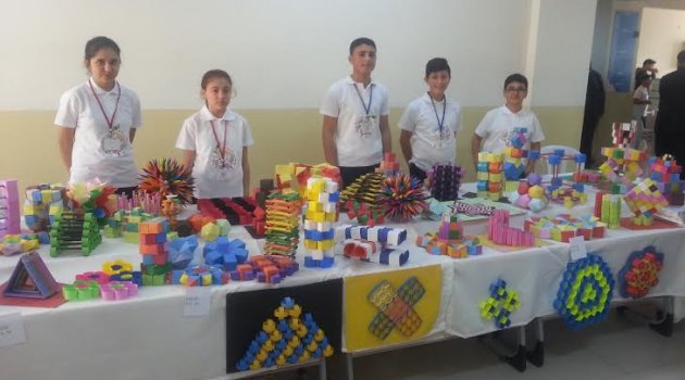 Öğrenciler bilim fuarında yeteneklerini sergiledi