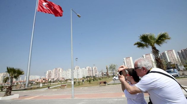 Özel gençler İzmir’i fotoğraflıyor