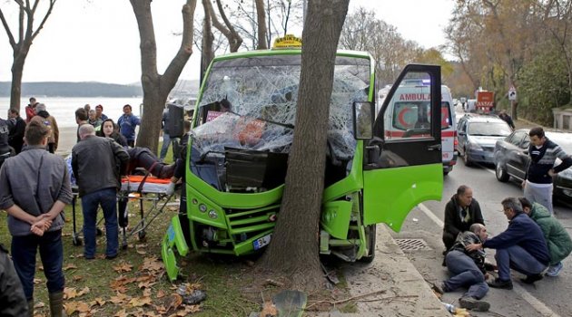 Sarıyer’de minibüs kazası