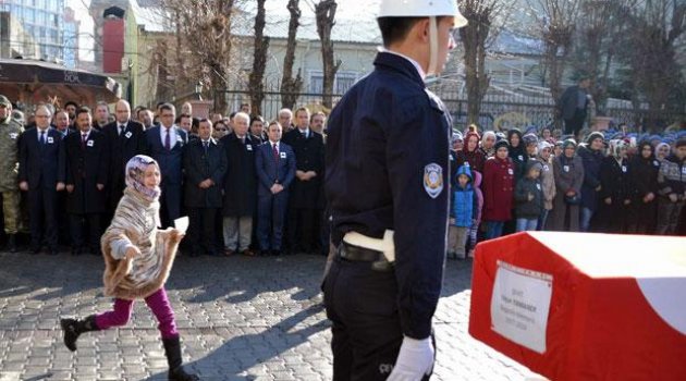 Şehit kızından yürek dağlayan feryat