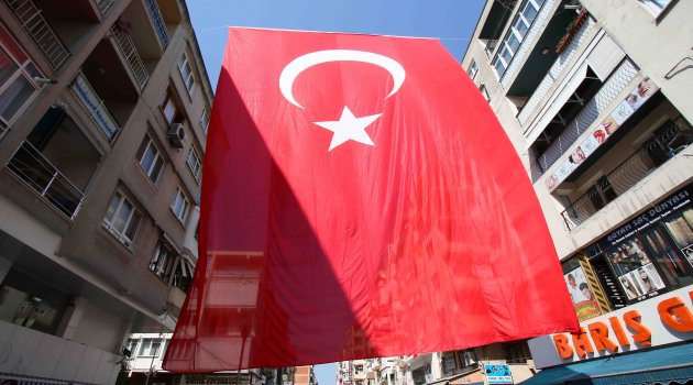 Sevgi Yolu kırmızı beyaza büründü