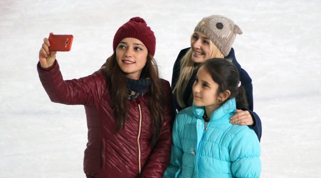 Sevgileriyle buzu bile ısıttılar