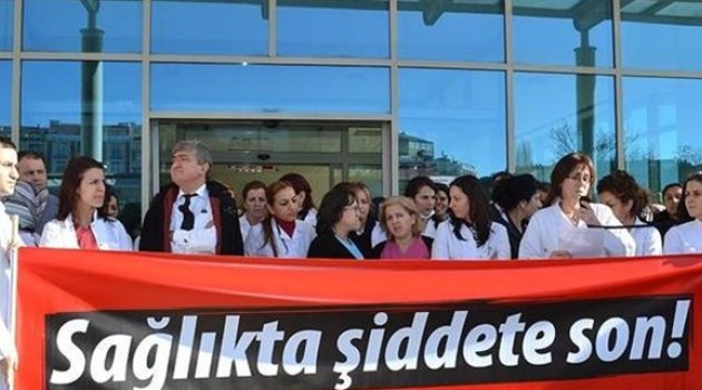 Şiddet mağduru sağlık çalışanına 'açıklama özgürlüğü'