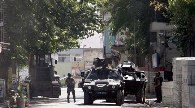 Silvan'da sokağa çıkma yasağı, Yüksekova'da çatışma
