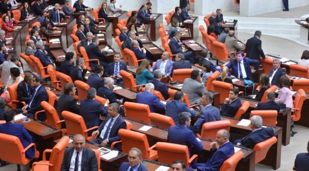 Son dakika haberi: Meclisteki dokunulmazlık teklifi kabul edildi