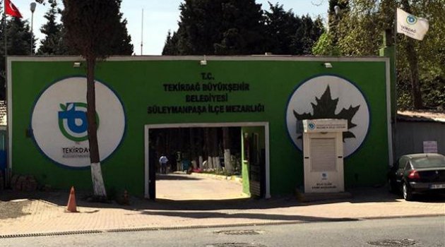 Son kez görmek için tabutu açtılar, şaşkına döndüler