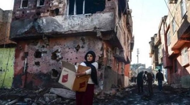 Sur'da vatandaşlardan PKK'ya ağır tepki