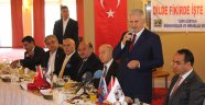 Binali Yıldırım İzmir'in her kesimini dinliyor