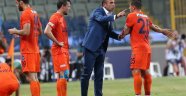 Emre Belözoğlu 4 maçta sıfır çekti!