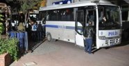 İzmir'de 'paralel yapı' operasyonunda 15 şüpheli adliyeye sevk edildi