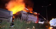 İzmir'de yağ fabrikası yandı