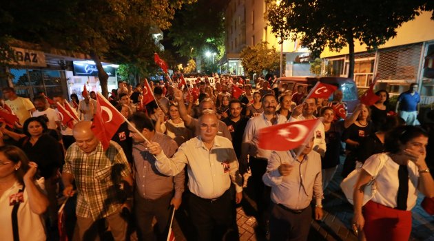 Tepki sloganları sessiz yürüyüşün sesini yükseltti
