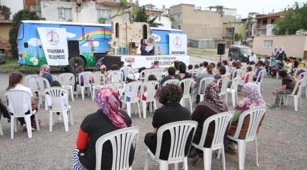 Tiyatro sevgisi sokağa taşındı
