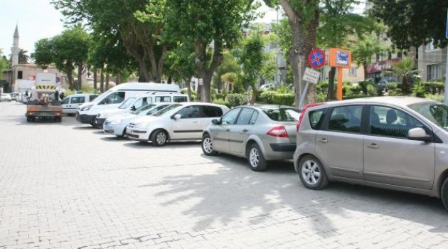 Turist otobüsü gelmeyince otopark oldu