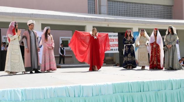 Turizm haftası UNESCO kenti Selçuk'ta kutlandı