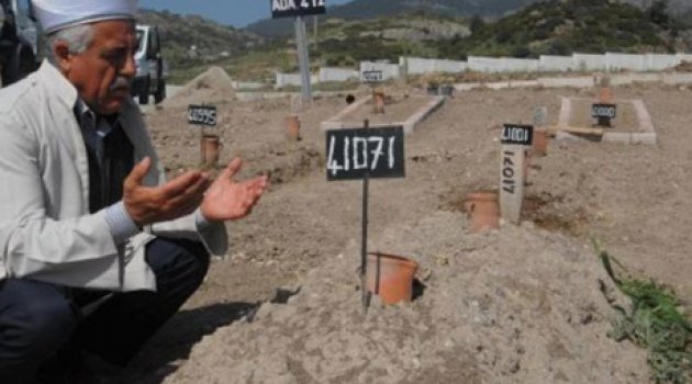 Umut yolcularının 'kimsesizler mezarlığı'
