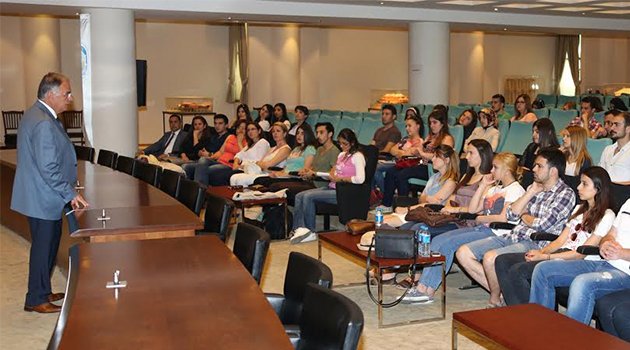 Üniversite öğrencileri yerel yönetimi tanıdılar