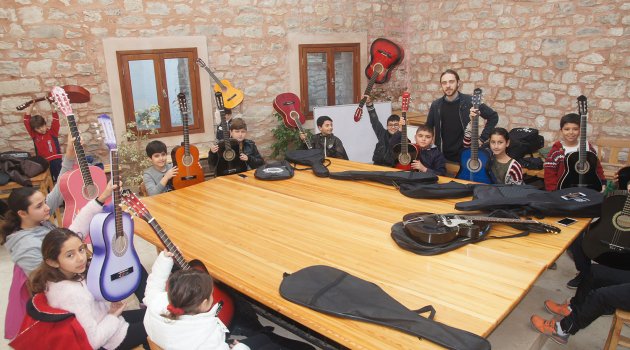 Urla Belediye Konservatuarı ile yaşam daha renkli