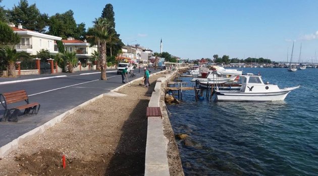 Urla Belediyesi hizmetlerine devam ediyor