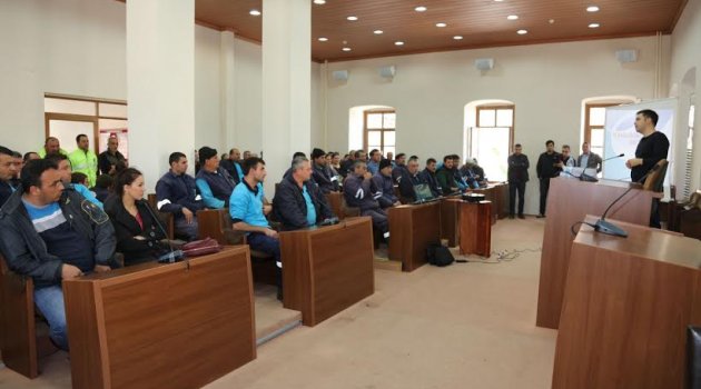 Urla Belediyesi'nden personeline iş güvenliği eğitimi verildi!