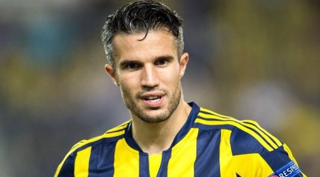 Van Persie yaptı... Bütün stat ayağa kalktı!