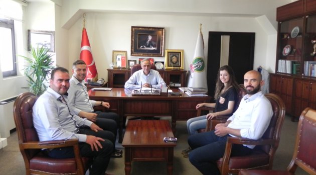 Yeni Dünya Vakfı Gençlik Kolları Başkanı Mahmut Badem'i ziyaret etti